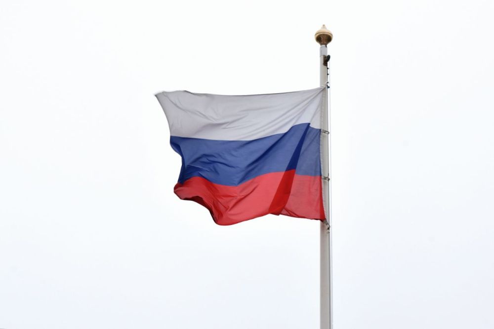 Ольга Бас: В особенный для нашей страны праздник – День Государственного флага Российской Федерации – на главный флагшток столицы Республики водрузили российский триколор