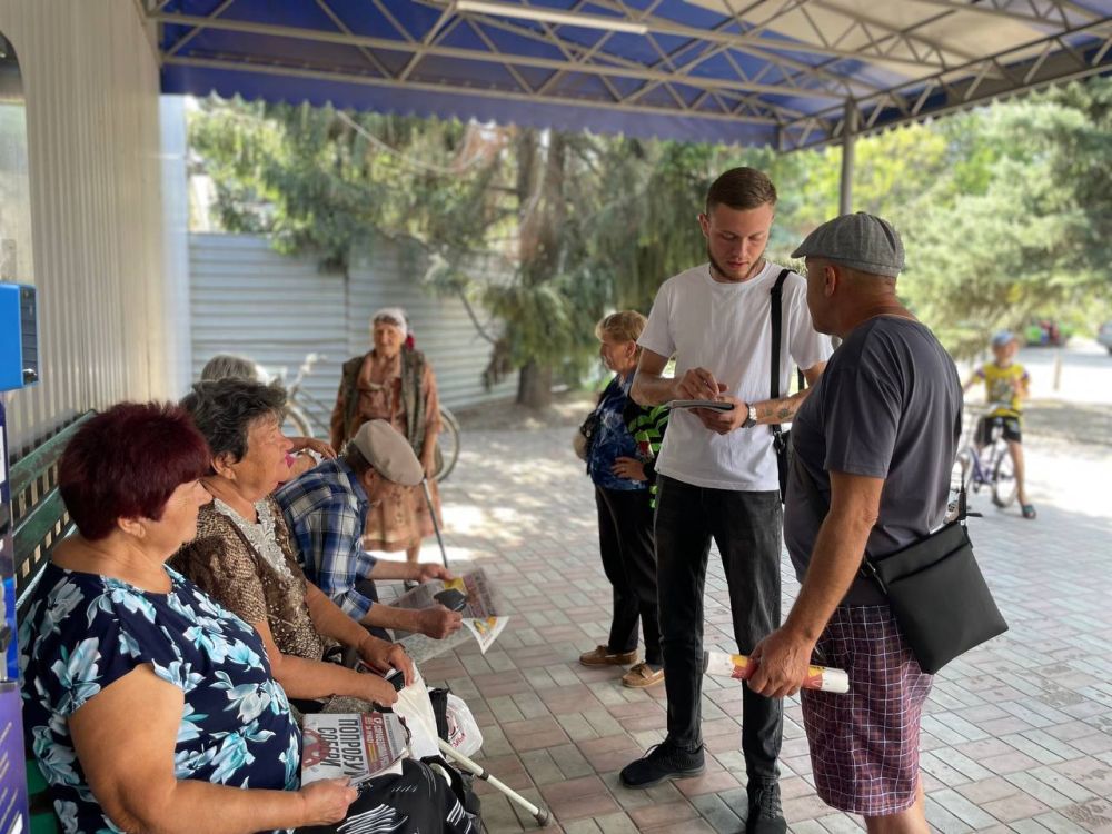 Александр Касауров: Обойду всю Республику. Сегодня мы с командой ездили в Славяносербск и Зимогорье! Также провел встречу с...