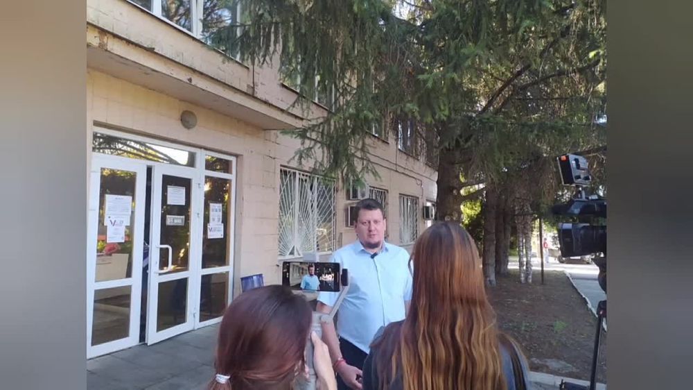 Сегодня в Администрации Станично-Луганского района состоялось выездное совещание представителя Общественного штаба...