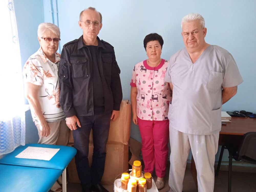 В Славяносербскую больницу передали гуманитарную помощь от Алтайского края