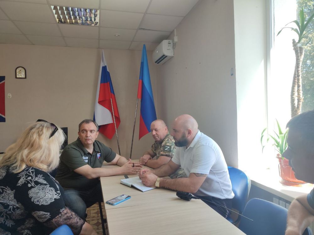 -    ,                ,        