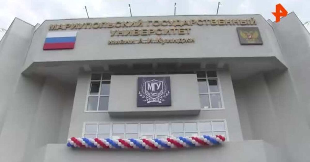 Хуснуллин: 23 вуза и 1260 школ заработали в новых регионах к 1 сентября