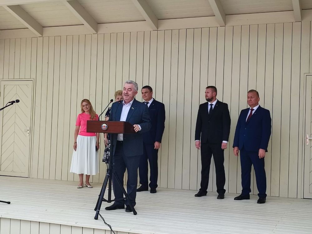 ������ ����������: ������� ������ ������� � ������������� �������� ������ ����� �������� ������� � �. �������� ����� ��� �������������