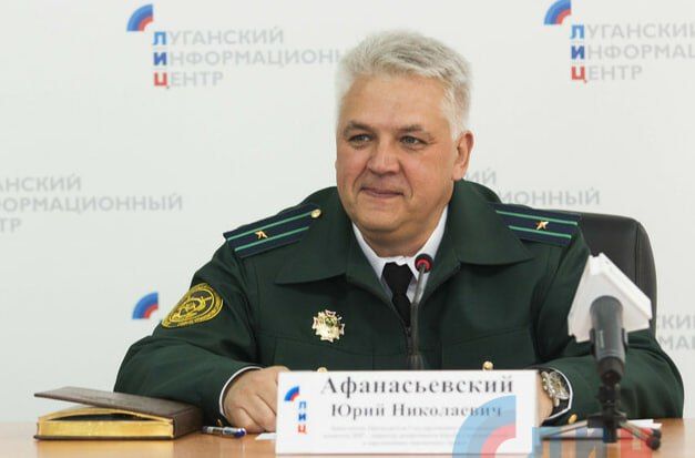 Украинская ДРГ заложила бомбу в доме начальника таможни ЛНР Юрия Афанасьевского, сообщил источник RT в спецслужбах республики