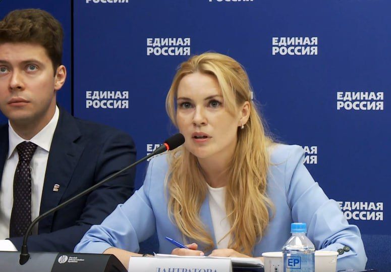 Сын Дмитрия Медведева Илья, вступивший в прошлом году в «Единую Россию, координировал создание портала «Я в России», который предоставляет госуслуги жителям новых регионов, сообщили РБК в пресс-службе партии