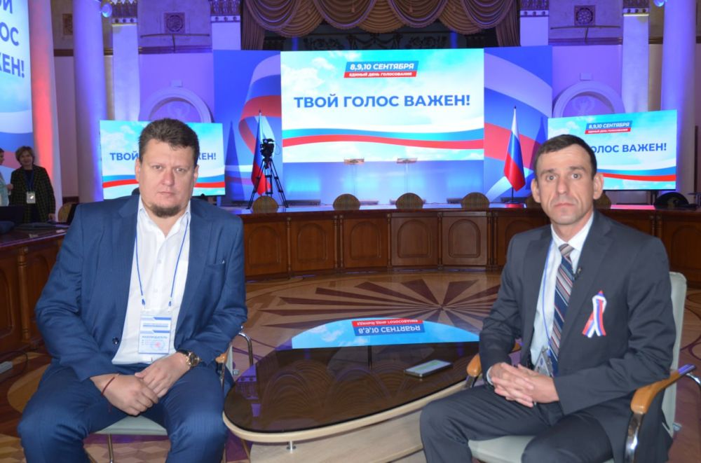 В 8:30 в эфире прямой трансляции «ЛуганскLIVE» на телеканале «Луганск24» - Руководитель общественного штаба наблюдателей в ЛНР Сергей Ковалёнок