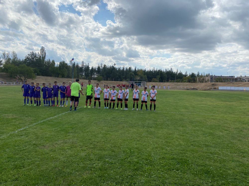 Город Счастье встретил Республиканские соревнования по футболу среди юношей 2011-2012 годов рождения, просвещенные Дню знаний