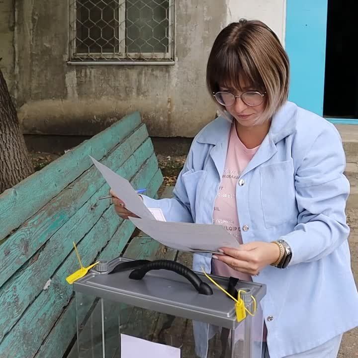 У Елены двое детей, младший – новорождённый