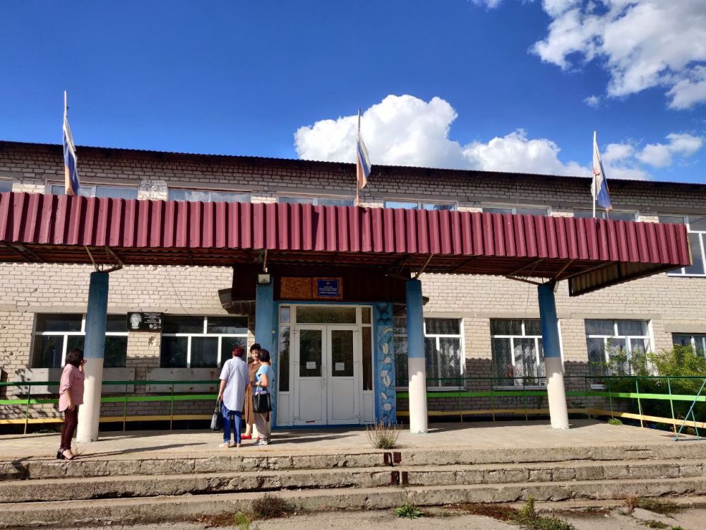 Министр образования и науки ЛНР посетил школы Первомайского района