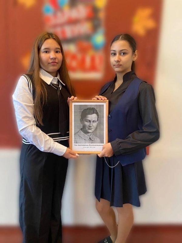 В ОБЩЕОБРАЗОВАТЕЛЬНЫХ ШКОЛАХ КРАСНОГО ЛУЧА СОСТОЯЛИСЬ КЛАССНЫЕ ЧАСЫ, ПОСВЯЩЕННЫЕ 100-ЛЕТИЮ СО ДНЯ РОЖДЕНИЯ ЗОИ КОСМОДЕМЬЯНСКОЙ