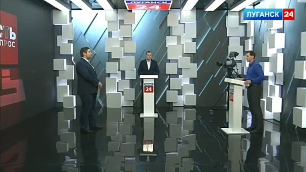 Председатель Молодежного парламента ЛНР Андрей Самойлов в эфире проекта «Есть Vопрос» на телеканале «Луганск 24» рассказал о причинах провала украинского контрнаступления и о том, какие это повлекло кадровые перестановки в военном ведомстве Украины