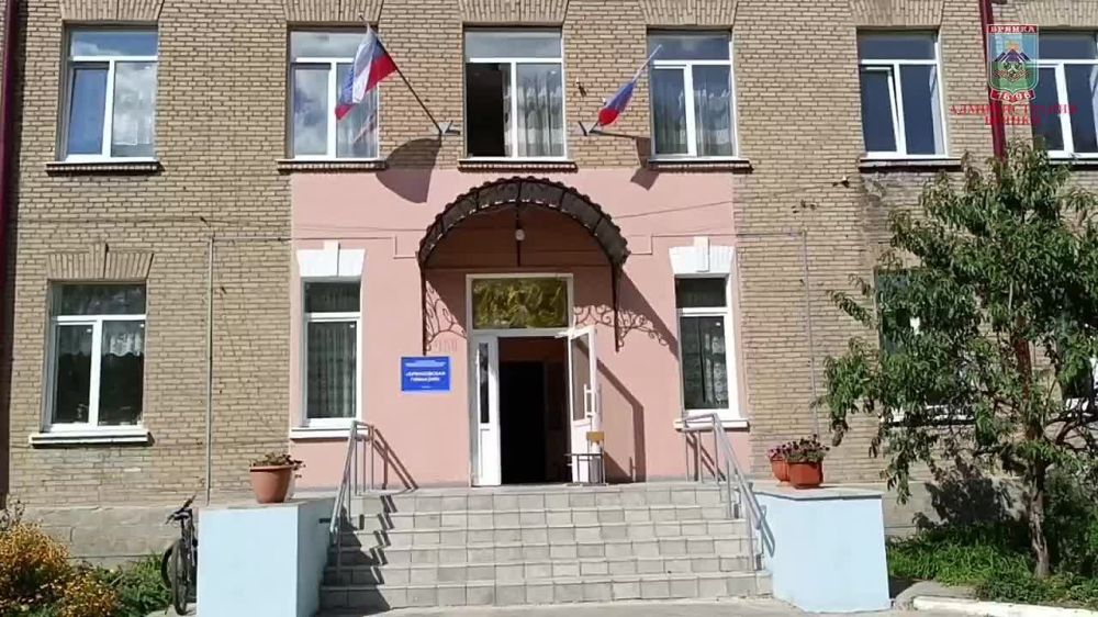 В Брянковской гимназии при содействии партии "Единая Россия" завершаются ремонтные работы спортивного зала