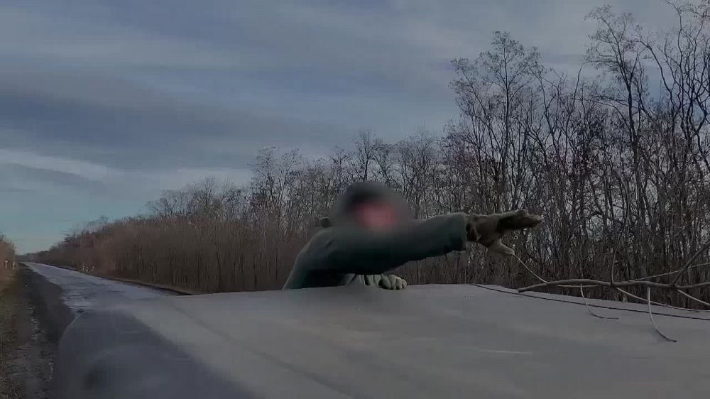 "ђest une auto militaire russe- UAZik": ����� �� ������ ������ ����� ����� ��������� ������������ "�����"!
