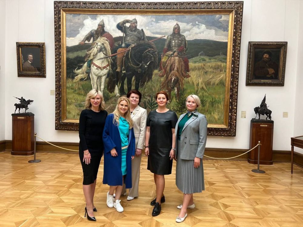 Дарья Лантратова: Что делают депутаты и сенаторы после работы?