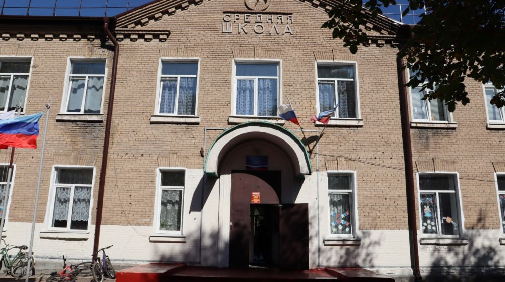 По народной программе «Единой России» в Брянке завершается восстановление социальных объектов