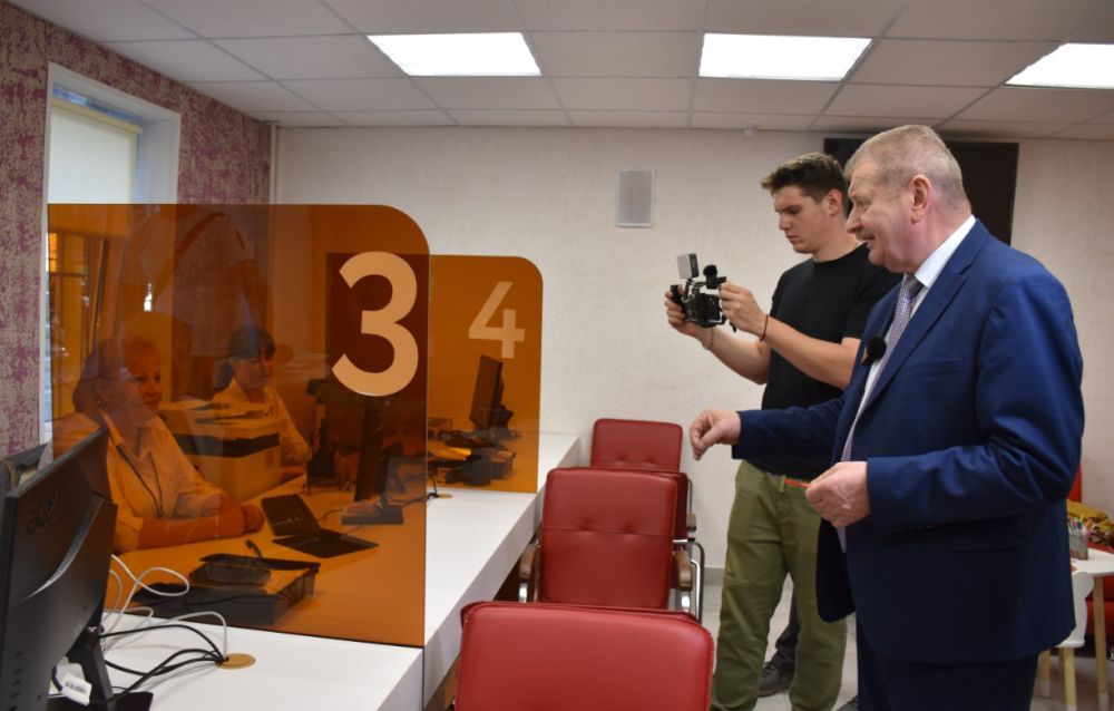 Евгений Морозов: Завершен капитальный ремонт нового помещения МФЦ, расположенного в доме № 3 микрорайона Тополь