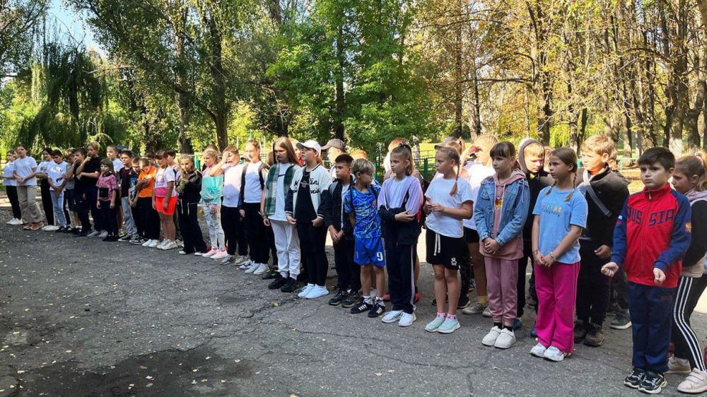 Антрацит на связи. На базе Антрацитовской станции юных туристов прошли соревнования по туризму «Туристическое ассорти» среди обучающихся общеобразовательных школ города Антрацита и Антрацитовского района