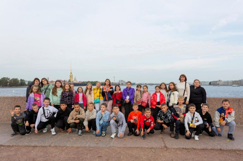 Школьники из новых регионов посетили ведущие культурные площадки Москвы и Санкт-Петербурга