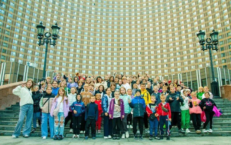 ЛНР. Школьники из ЛНР отправились на экскурсии в Москву и Санкт-Петербург В рамках реализации Государственной программы...