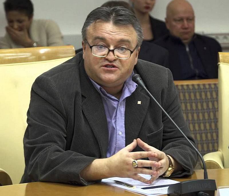 "То, что ни один антибиотик не действует, скорее всего, говорит о том, что это агент биологического оружия"