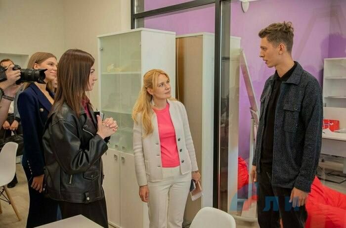 Сенатор от ЛНР Дарья Лантратова высоко оценила возможности для самореализации молодежи в Республике в разных сферах деятельности