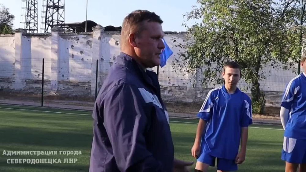 В Северодонецке открылась футбольная секция «Школа Андрея Соломатина»