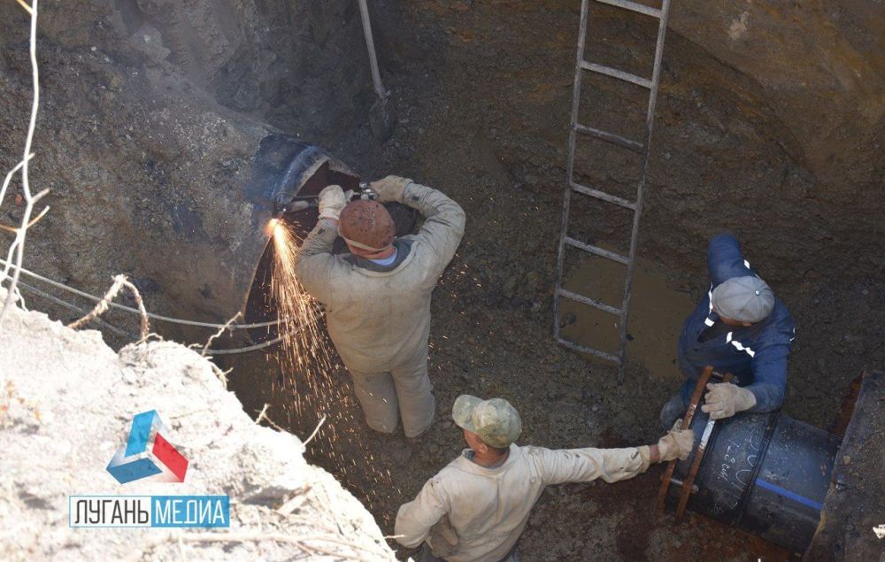 Специалисты ГУП ЛНР «Лугансквода» приступили к завершающему этапу капитального ремонта магистрального водовода диаметром 900 мм «Крымское – Стаханов»