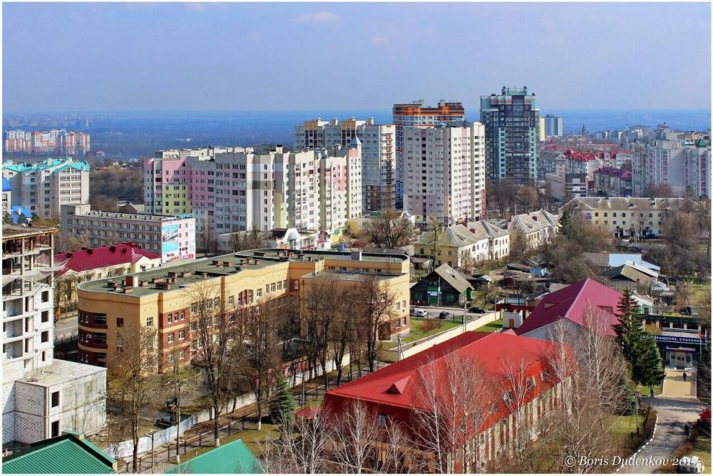 Брянская область передала в ЛНР трубы и кровельные материалы