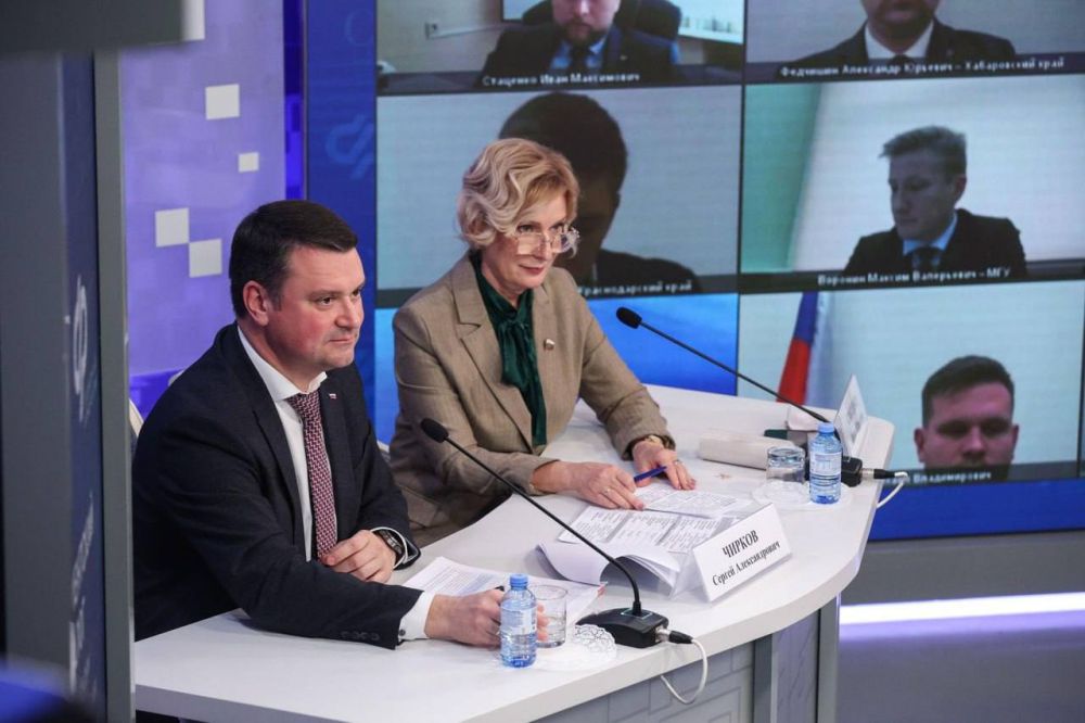 Дарья Лантратова: Во время парламентского диалога сегодня поговорили с председателем Фонда социального и пенсионного страхования Сергеем Чирковым