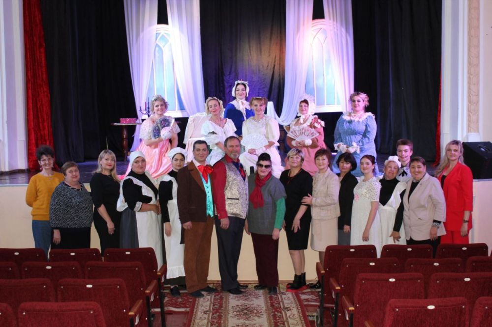 Светлана Алёшина: 20 октября театральный коллектив "Эксперимент" Государственного учреждения ЛНР "Городской...