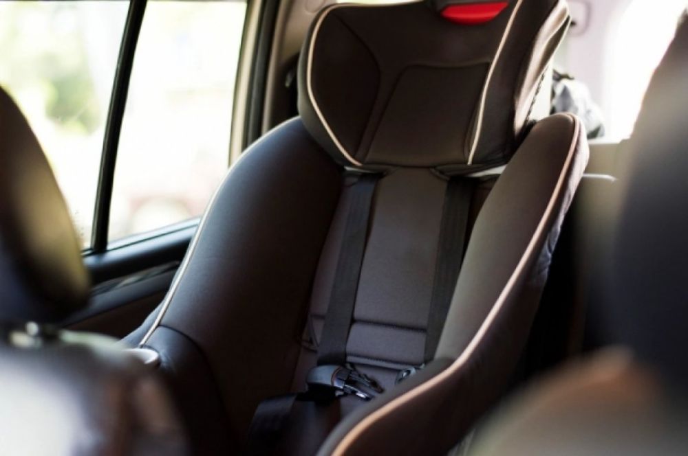 Минпромторг России до 15 ноября должен проработать предложения по ужесточению требований к детским удерживающим устройствам, а также корректорам и адаптерам ремней безопасности в связи с ростом количества ДТП, в которых юные пассажиры получают травмы