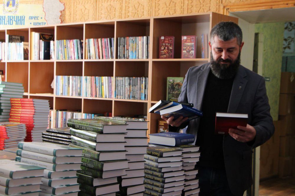 Рабочий визит Савченко Олега Петровича в Меловскую центральную публичную библиотеку