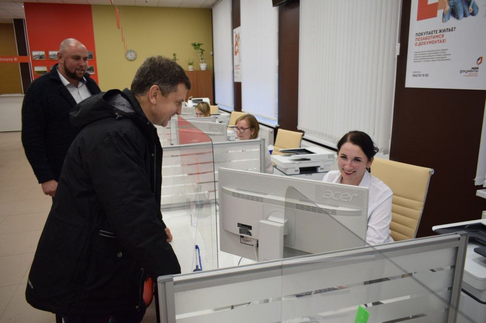 Сергей Колягин: Вчера встретил заместителя Губернатора Калужской области, Министра цифрового развития региона-шефа Дмитрия Разумовского, который посетил наш город с рабочим визитом