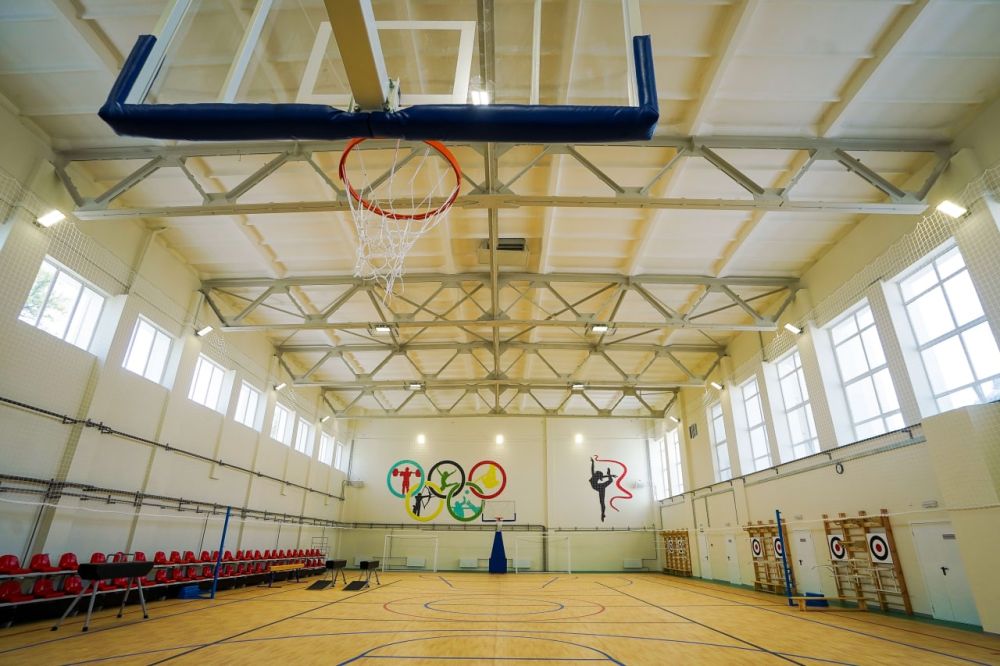 Московские специалисты продолжают восстанавливать объекты в ЛНР