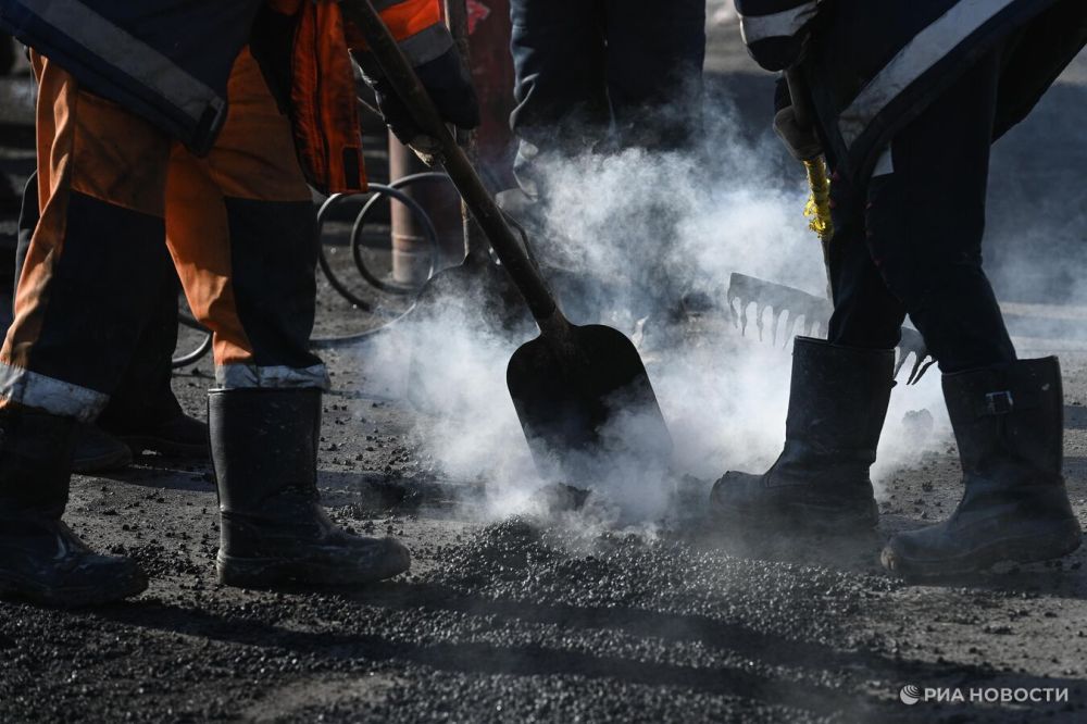 В ЛНР и Херсонской области досрочно начали ремонт автодорог