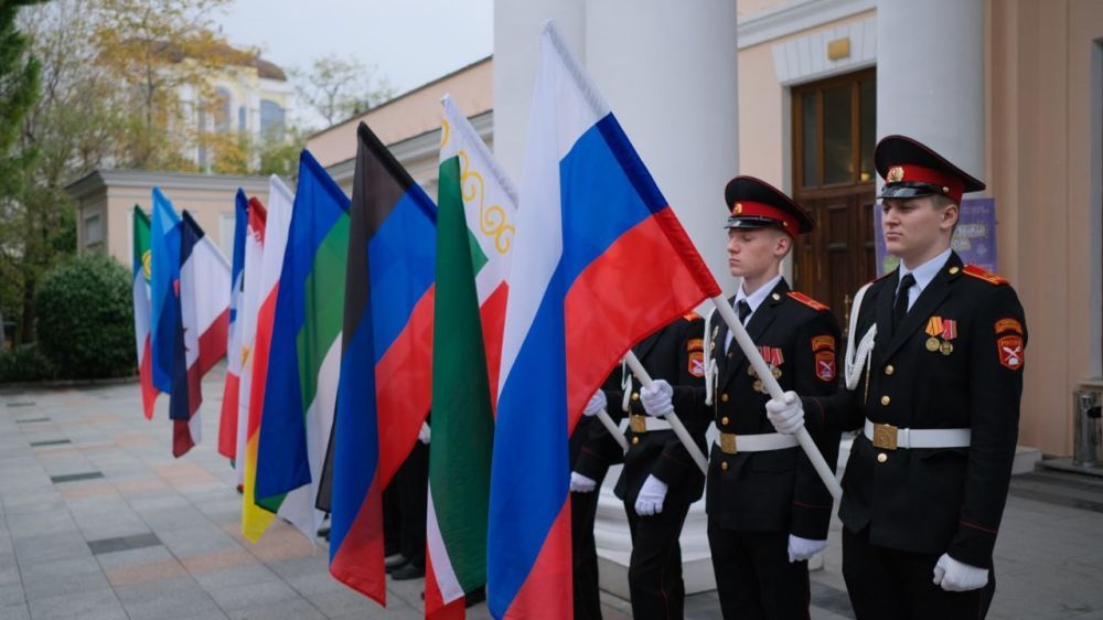 ����� ������������� ���� ���������� � ���� ��������� �������� 16 �������-���������� � �������-��������� ����