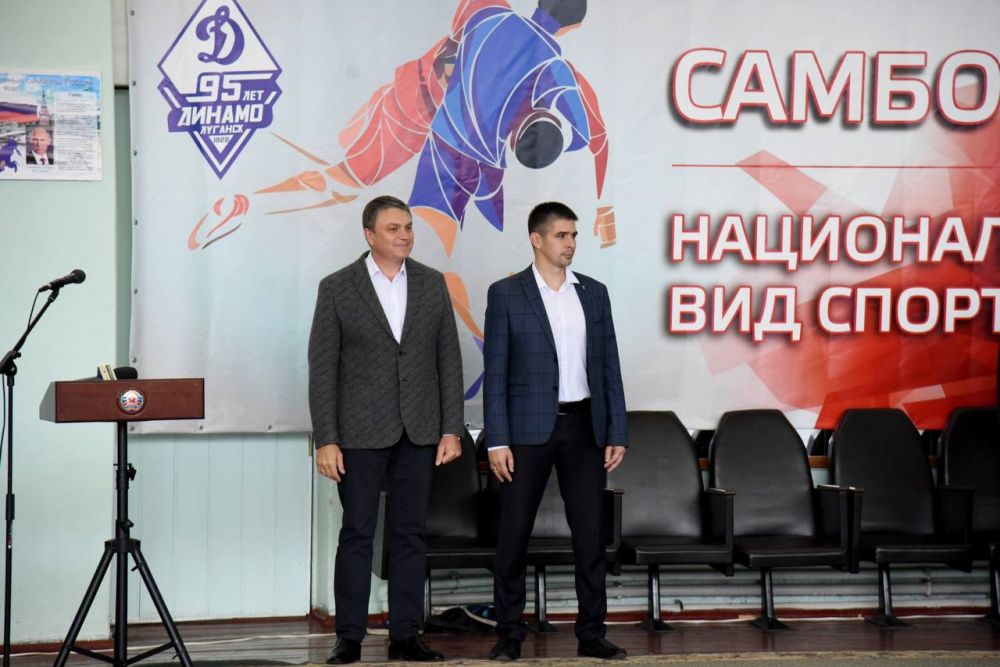 Леонид Пасечник: С министром спорта ЛНР Олегом Шеренешевым побывали на Фестивале боевых искусств «В единстве наша сила!», приуроченном ко Дню народного единства