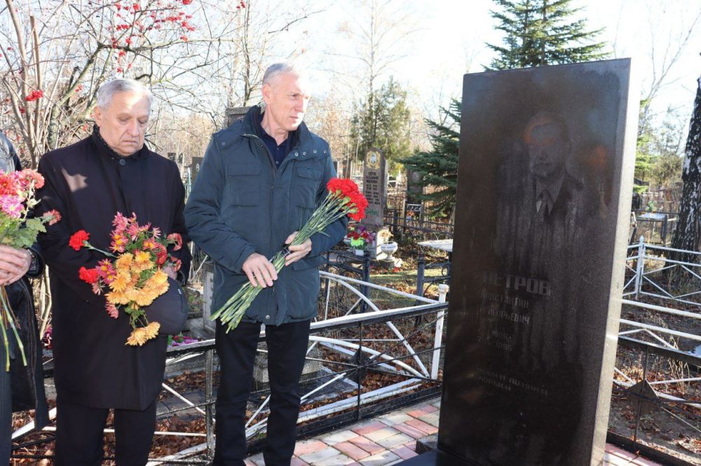 ������ ��������: ������� � 115-� ��������� �� ��� �������� ���������� � ������������ ������� �. �. ���������, �����...