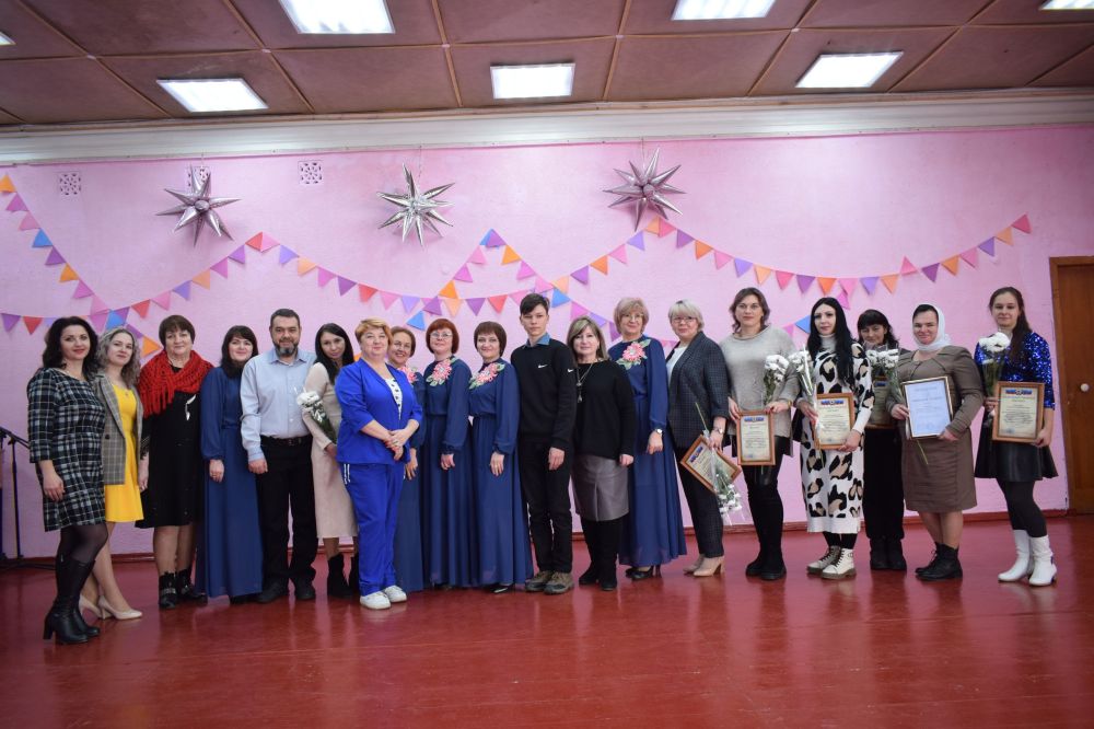 22 ноября в Детской школе искусств города Первомайска состоялся праздничный концерт «Быть мамой — это прекрасно!», посвященный Дню Матери