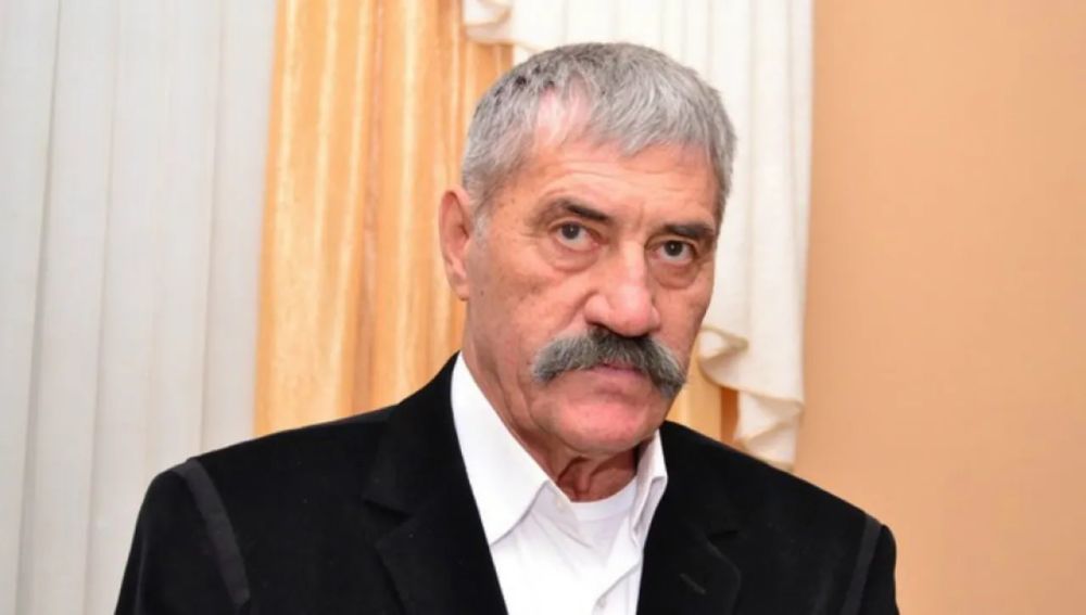 Народному артисту украинской ССР и ЛНР, заслуженному деятелю искусств России Михаилу Голубовичу, который на протяжении...