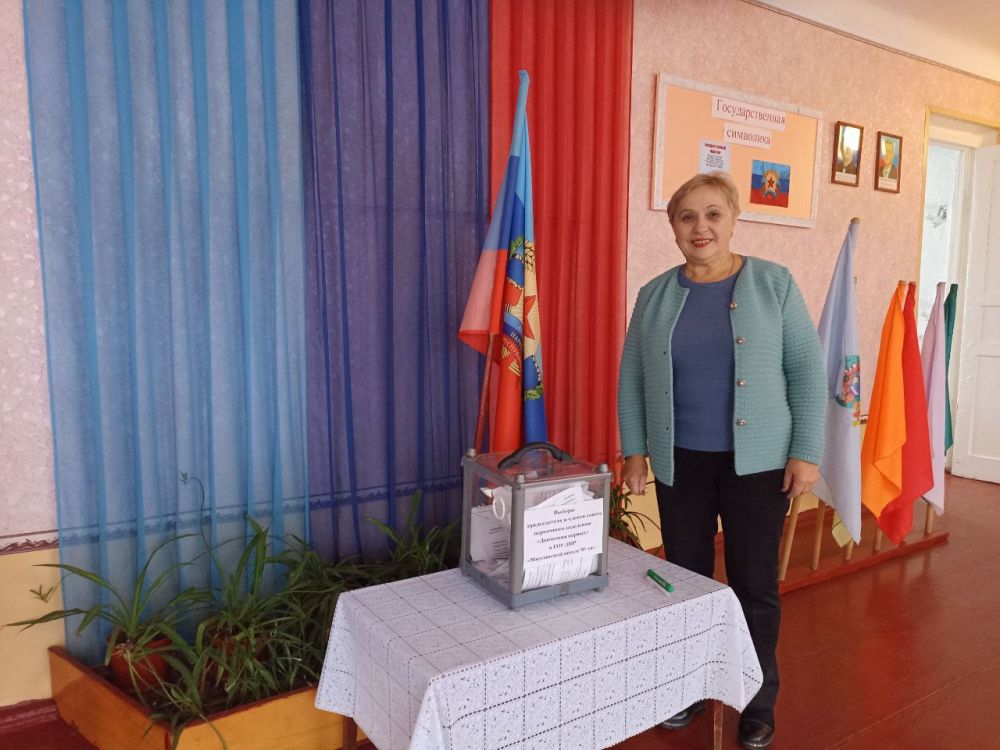 #ДвижениеПервых. 1 декабря в ГОУ ЛНР "Миусинская школа 19" прошло заседание общего собрания первичного отделения Движения первых, на котором была утверждена следующая повестка заседания: