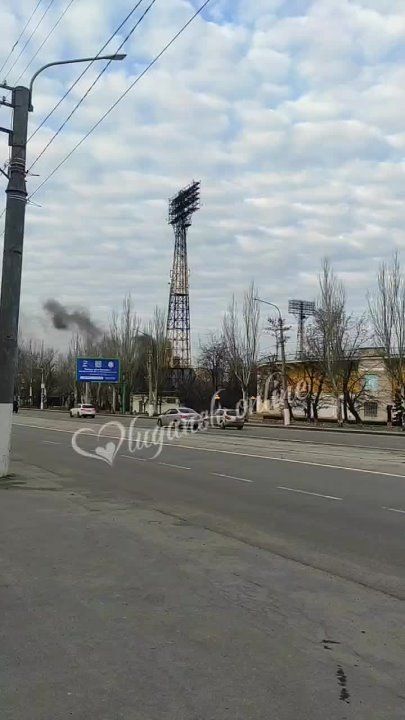 В центре Луганска взорван автомобиль депутата народного совета ЛНР Олега Попова, он погиб, сообщают СМИ
