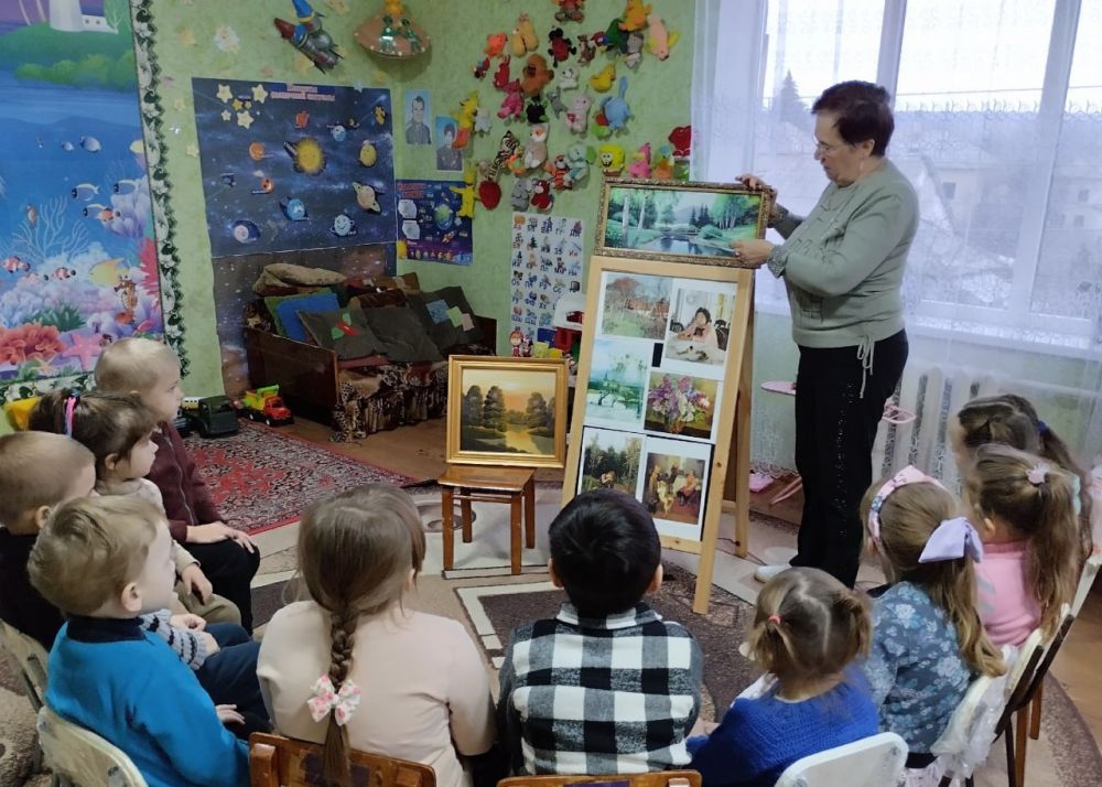 Седьмого декабря в ГДОУ ЛНР «Миусинский ясли-сад № 68 «Колобок» проведено занятие «День художника»