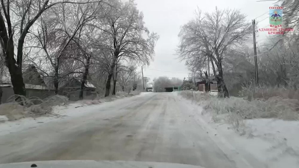 Евгений Морозов: Объехал город, чтобы оценить, как повлияли погодные условия на состояние дорог Брянки и как коммунальщики с этим справляются