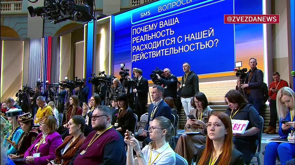 Дарья Лантратова: Донбасс. Вопрос с передовой. И шевроны с портретом Путина.. Президент вспомнил фразу Бисмарка: «войны выигрывают не полководцы, а учителя и священники»
