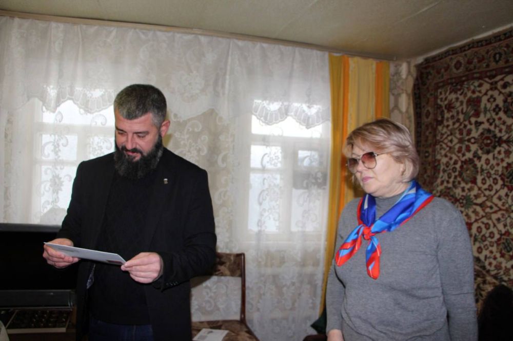 Жительница пгт Меловое Екатерина Павловна Ховбоша получила на 100-летний юбилей письмо от Владимира Владимировича Путина