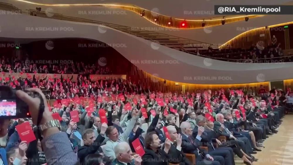 Дарья Лантратова: Ветераны, врачи, военнослужащие, заслуженные артисты и деятели культуры, политики, депутаты, сенаторы — состав инициативной группы по выдвижению Владимира Путина очень богатый и разнообразный