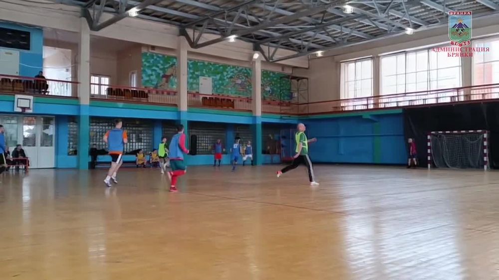 17 декабря в Брянковской СДЮСШОР состоялся традиционный турнир по футзалу памяти легендарного тренера Владимира Ивановича Солдатченко