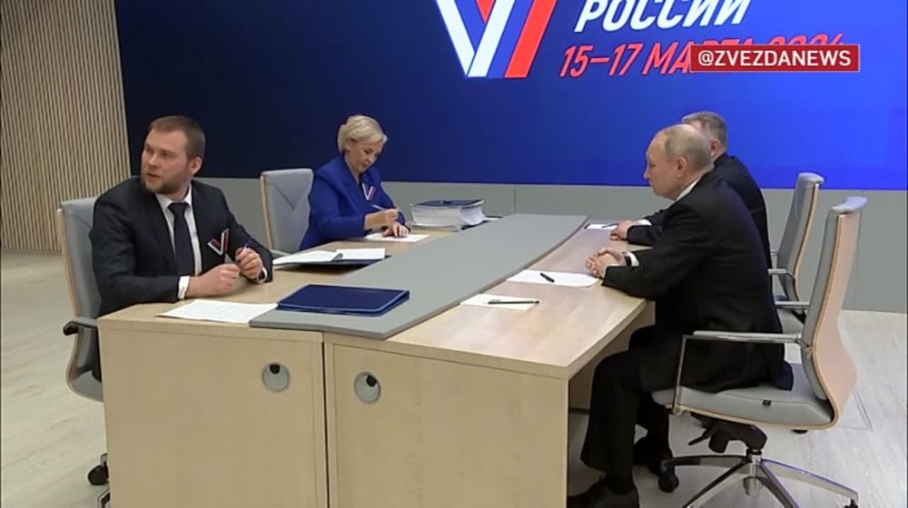 ЦИК принял у Владимира Путина документы на выдвижение в Президенты РФ