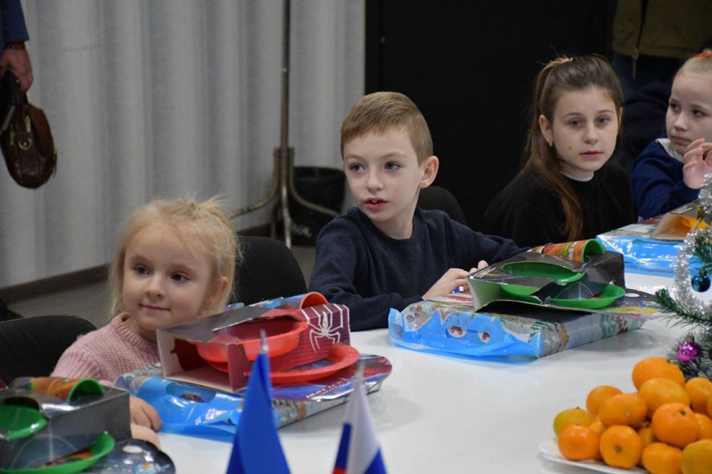 Сергей Колягин: В День Святителя Николая Чудотворца совместно с депутатским корпусом Совета городского округа муниципальное...